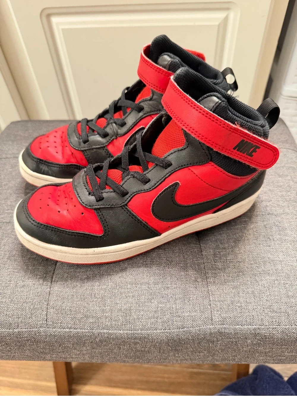 Nike kids Court Burrough mid shoes